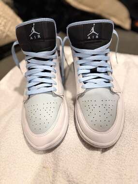 Nike Air Jordan 1 Mid SE 'White Ice Blue' (DV1308-104)